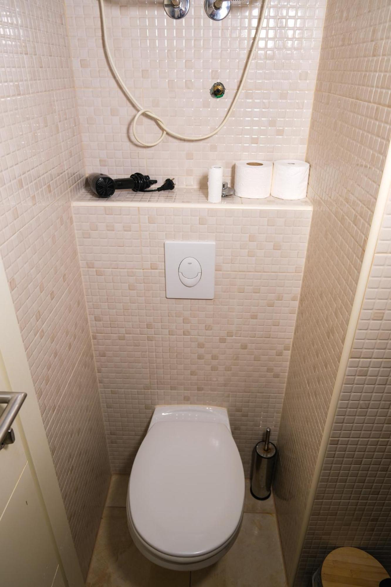 Qumi Apartments Tivat Exterior photo